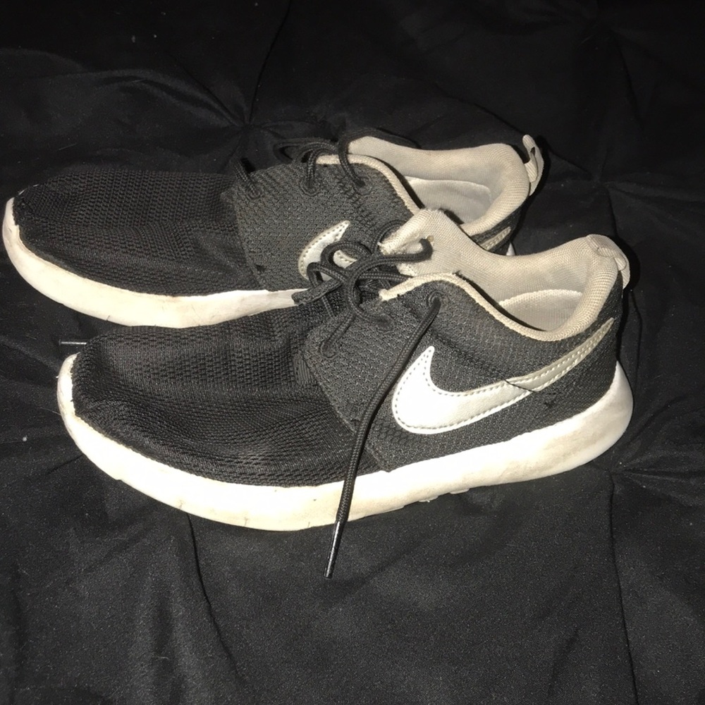 nike roshes